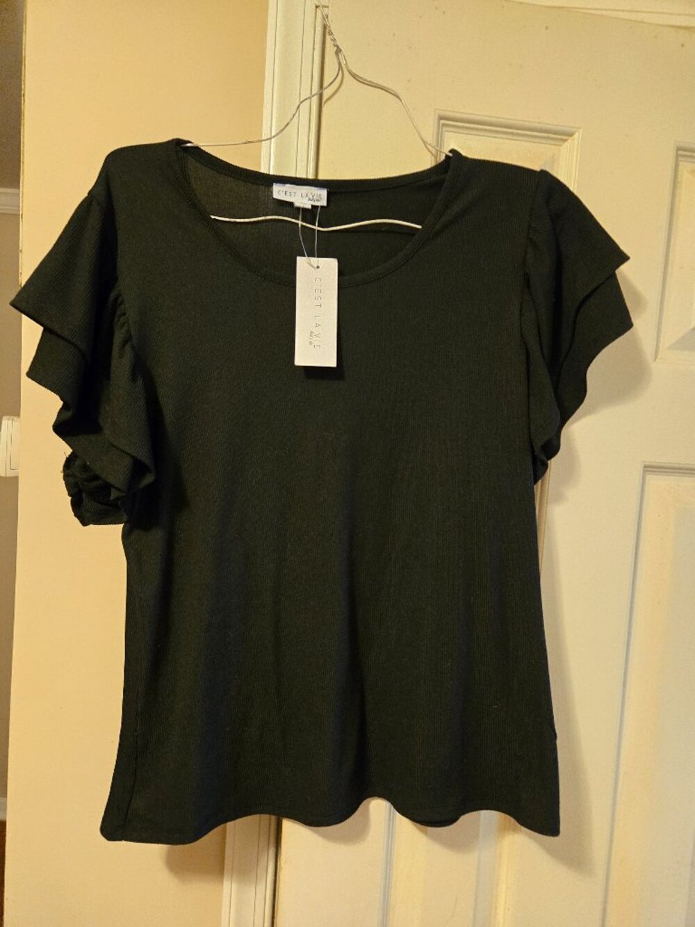 Cute black XL C'ESTE LA VIE short sleeve top